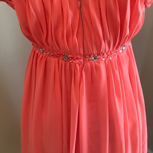 Semi Formal Dress - Picture 7 of 8